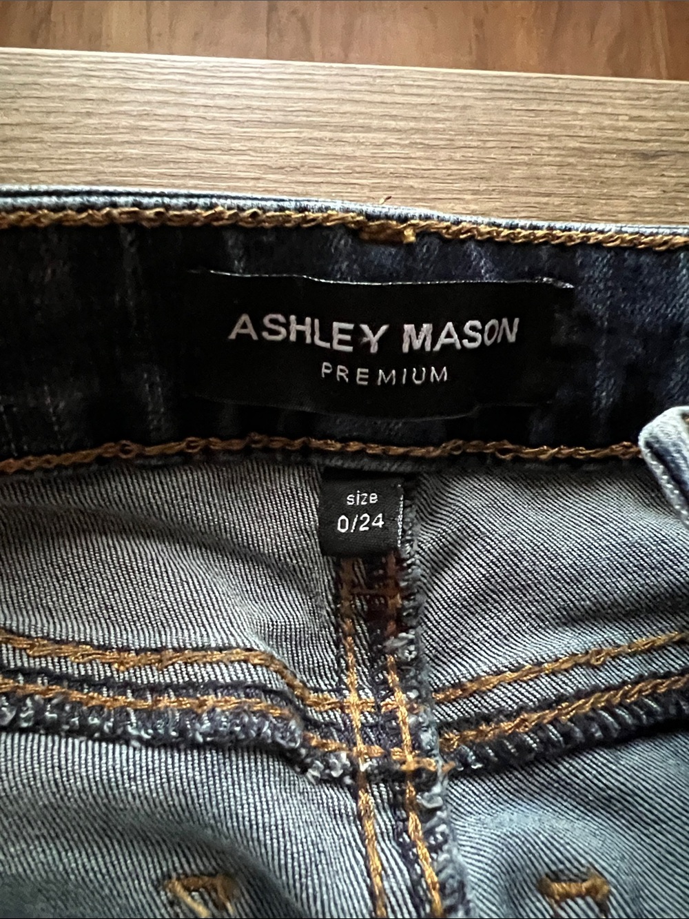 Ashley Mason Dark Blue Straight-Leg Jeans with Floral Embroidery - Picture 2 of 9